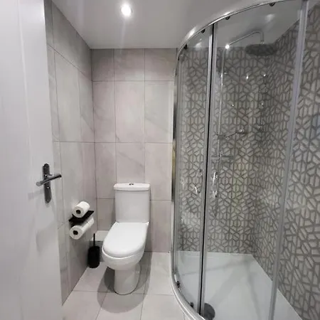 Cosy Four Bedroom London