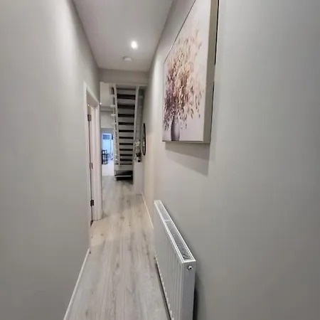 Apartment Cosy Four Bedroom *