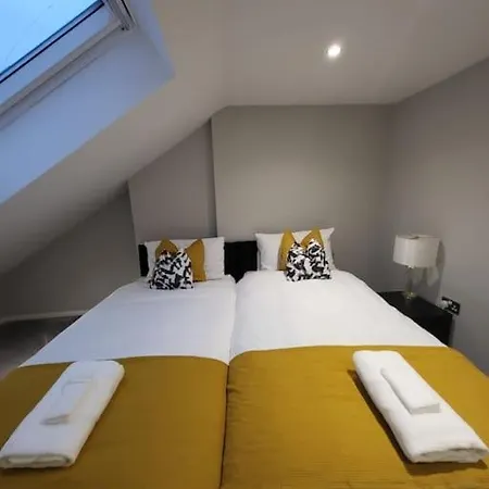 Cosy Four Bedroom *