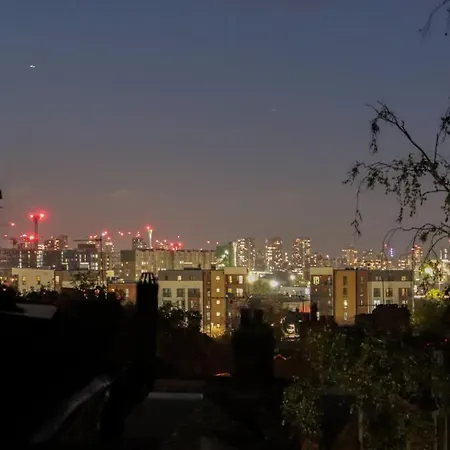 Modern Holiday home London