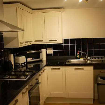 Spacious, Lovely 2 Bedroom Flat In Woolwich * London