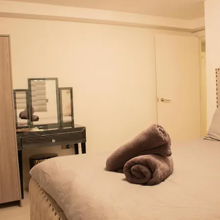 Spacious, Lovely 2 Bedroom Flat In Woolwich Apartment