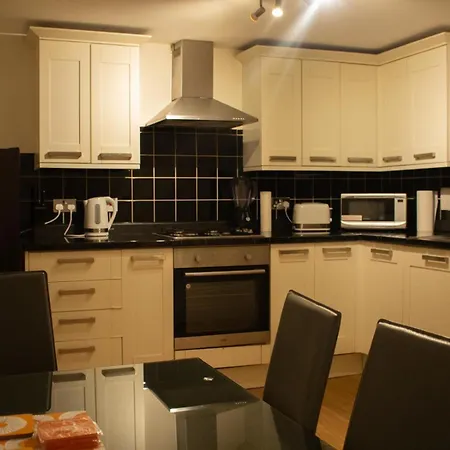 Apartment Spacious, Lovely 2 Bedroom Flat In Woolwich