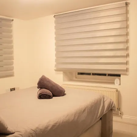 Spacious, Lovely 2 Bedroom Flat In Woolwich *