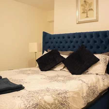 Spacious, Lovely 2 Bedroom Flat In Woolwich