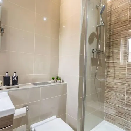 Spacious Modern 3 Bed In Bridge With Netflix And Free Carpark *