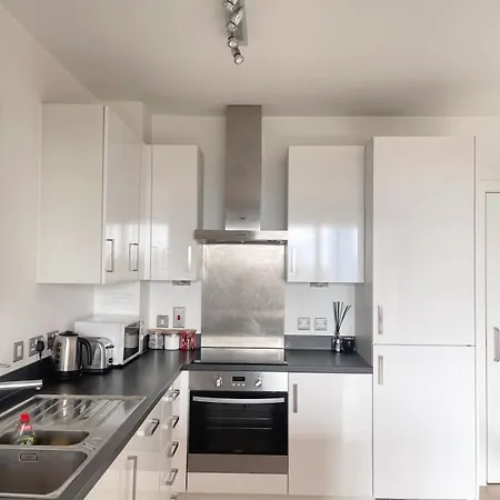 Apartment Purple Layers Canning Town