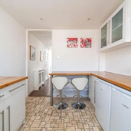 Apartment Bright Spacious 2 Bedroom Flat In Zone One London