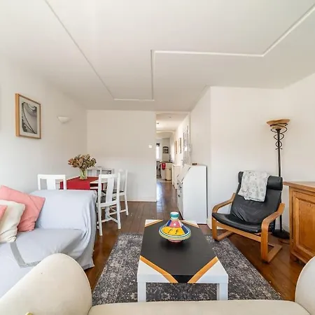 Bright Spacious 2 Bedroom Flat In Zone One * London