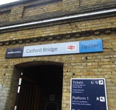 Cosy 2 Bedroom Catford - Long Allowed