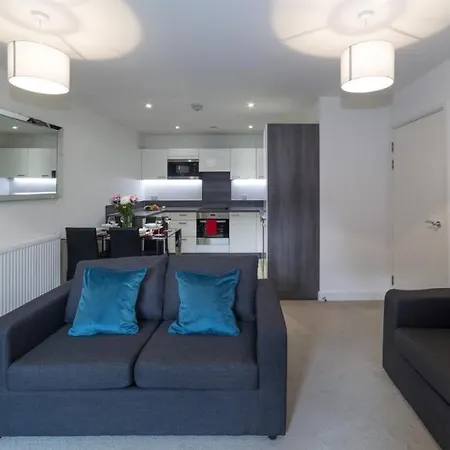 Cosy 2 Bedroom Catford - Long Allowed Apartment *