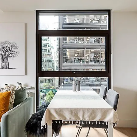 Bohemian Chic In Shoreditch Apartment *