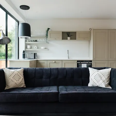 Modern & Bright Luxury In Honor Oak
