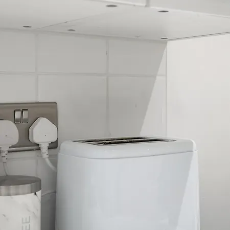 Beautiful Flat Near - Entire Flat - Equipped Kitchen - Private Bathroom Appartamento Londra