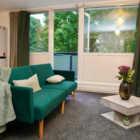 Spacious 1bd Flat Near London, Office, Smart Tv Apartment