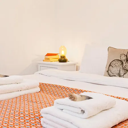 Holiday home 3br Flat W Garden In West Kensington, 4min Tube Station