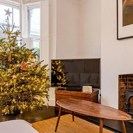 3br Flat W Garden In West Kensington, 4min Tube Station Holiday home *