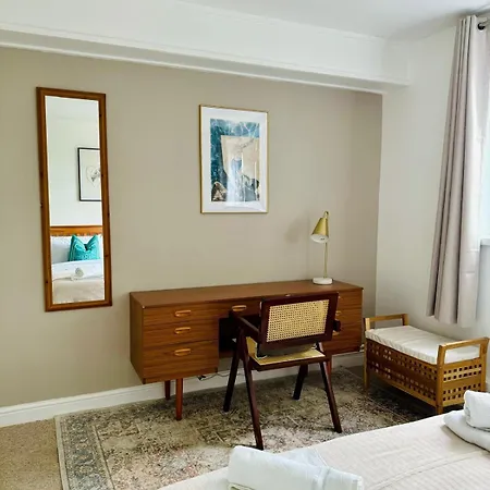 Modern Flat At Selden House London