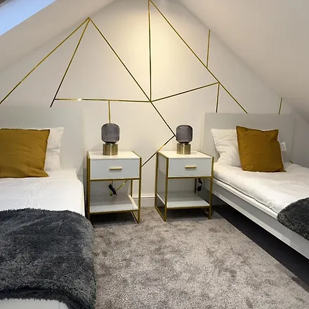 Holiday home Cozy 2 Bed In Ilford- Contractors & Groups Welcome