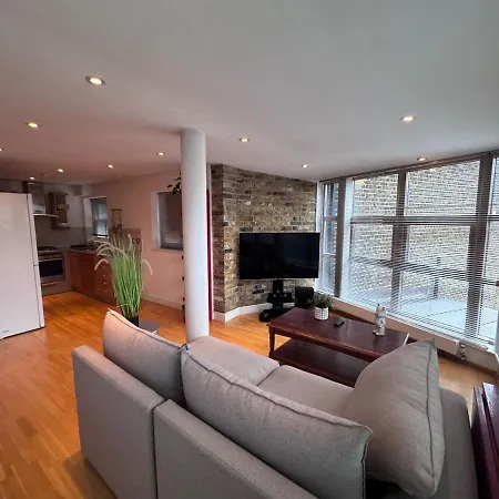 Super Cute Shoreditch Loft Apartment *