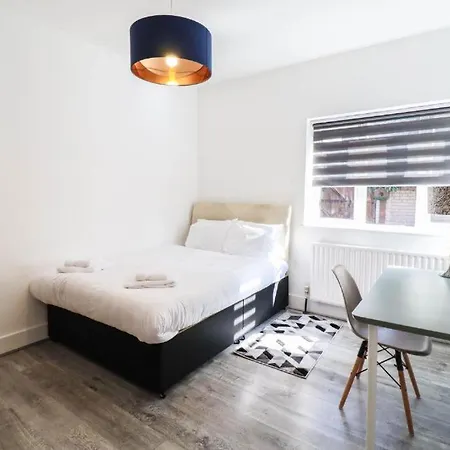 Urban Oasis Bed & Breakfast London