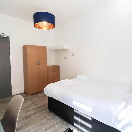 Bed & Breakfast Urban Oasis *