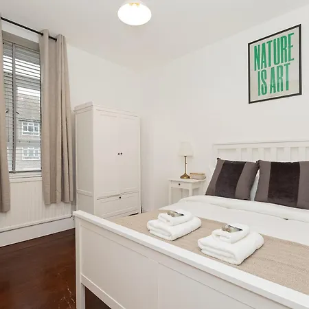 Lovely 3br Flat W Parking, 10min Homerton Station London