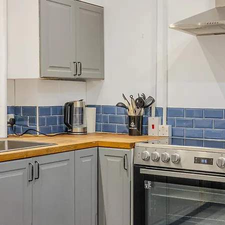 Lovely 3br Flat W Parking, 10min Homerton Station Apartment *