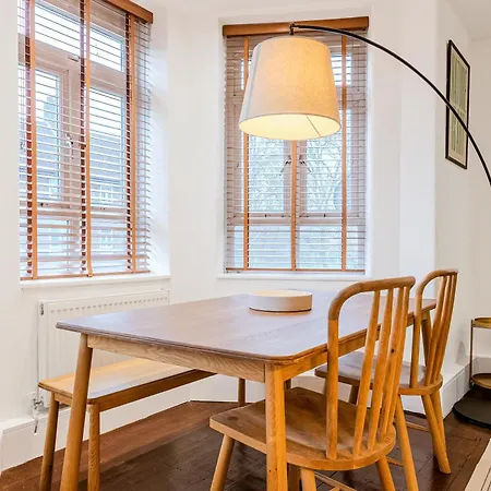 Lovely 3br Flat W Parking, 10min Homerton Station Apartment London