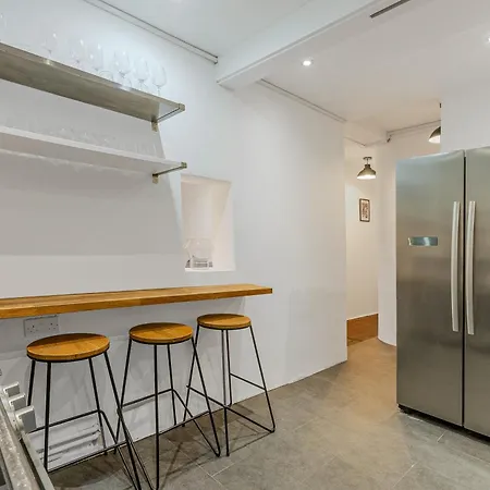 Lovely 3br Flat W Parking, 10min Homerton Station