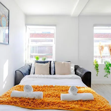 Stylish Flat In Trendy Bricklane * London