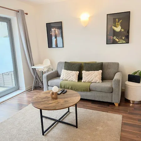 Stunning 1-bedroom Flat In Canary Wharf Free Parking Near Museum London