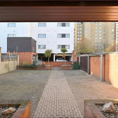 Stunning 1-bedroom Flat In Canary Wharf Free Parking Near Museum London