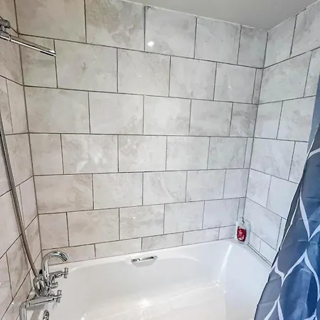 Apartment Stunning 1-bedroom Flat In Canary Wharf Free Parking Near Museum London
