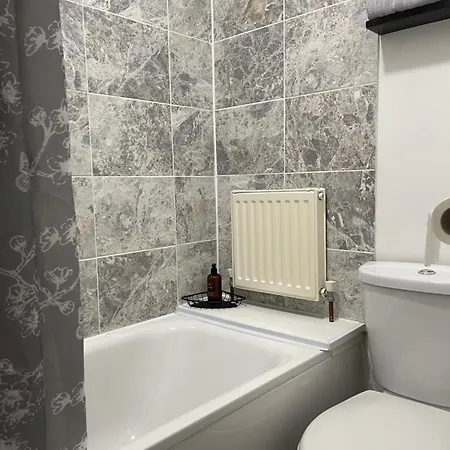Crescent 2 Beds Apartment