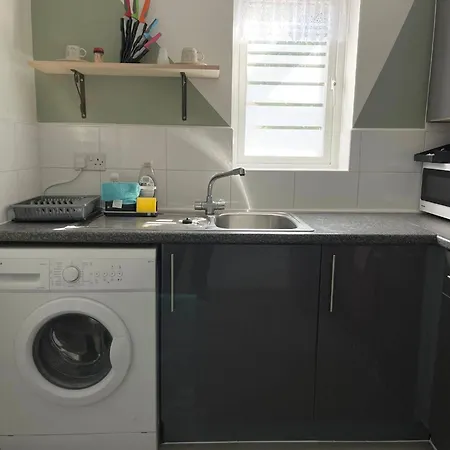 Crescent 2 Beds Apartment
