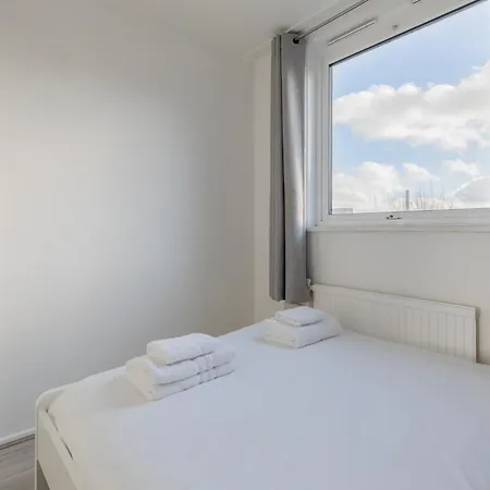 Stylish 1bd Flat With Shard Views Near Bermondsey Apartment