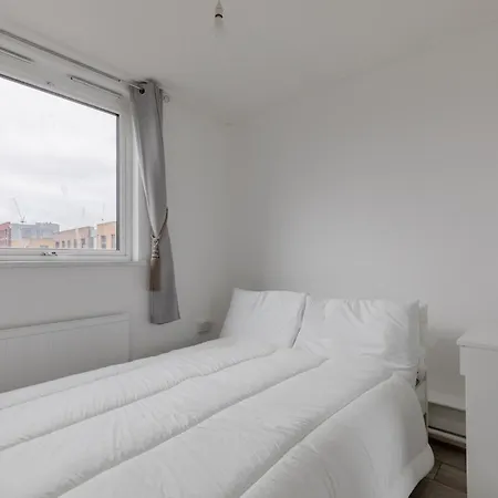 Stylish 1bd Flat With Shard Views Near Bermondsey *