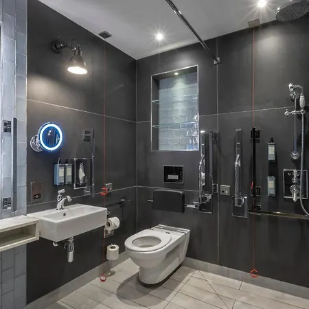 Hotel Clayton Of London