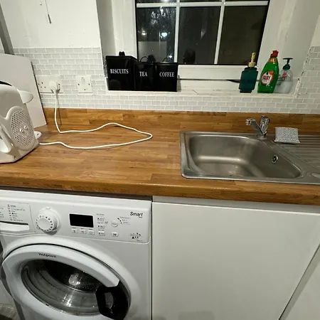 Apartment Lovely Spacious 2 Bedroom Flat In Bethnal Green, 3mins Away From Station