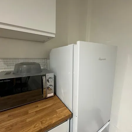 Lovely Spacious 2 Bedroom Flat In Bethnal Green, 3mins Away From Station