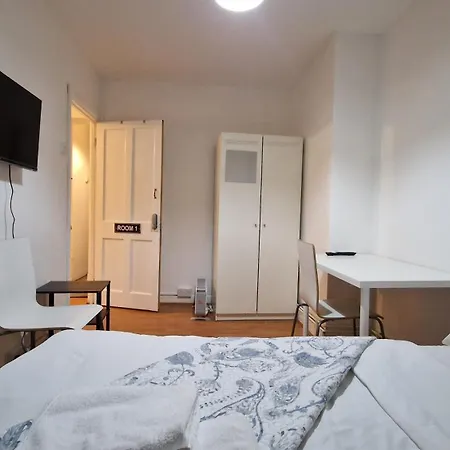 Apartment The Cosy Newcourt House, 6-sleeper - 15 Minutes From Zone 1