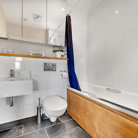 Luxury 2 Bedroom 2 Bathroom - Prime Location In Tower Bridge Bridge Apartment