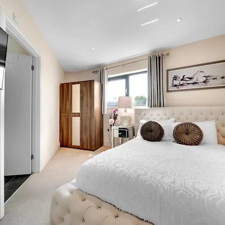Luxury 2 Bedroom 2 Bathroom - Prime Location In Tower Bridge Bridge