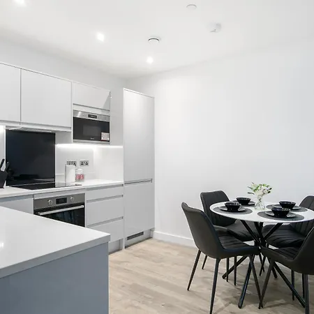 Holiday home Luxury Two Bed Near The 02 Arena London