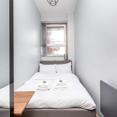Renewed Comfy 1br Flat Near Woolwich Tube Station Apartment London