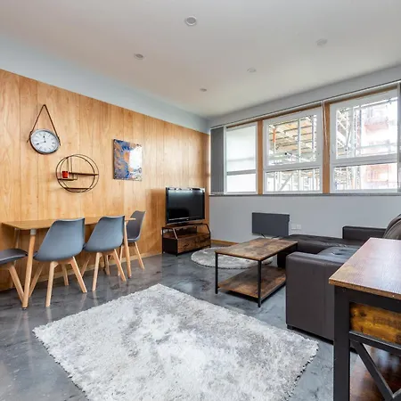 Renewed Comfy 1br Flat Near Woolwich Tube Station London
