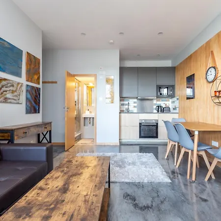 Renewed Comfy 1br Flat Near Woolwich Tube Station *