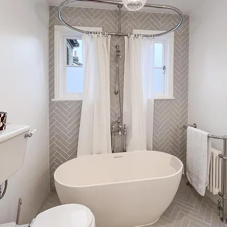 Charming Historic 3Br Home - Steps To Greenwich Park - Cutty Sark & Royal Observatory Apartment *
