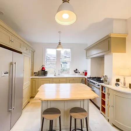Charming Historic 3Br Home - Steps To Greenwich Park - Cutty Sark & Royal Observatory Apartment *